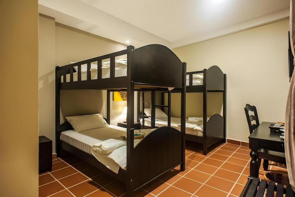 Armenian Suite Hotel George Town Exterior foto